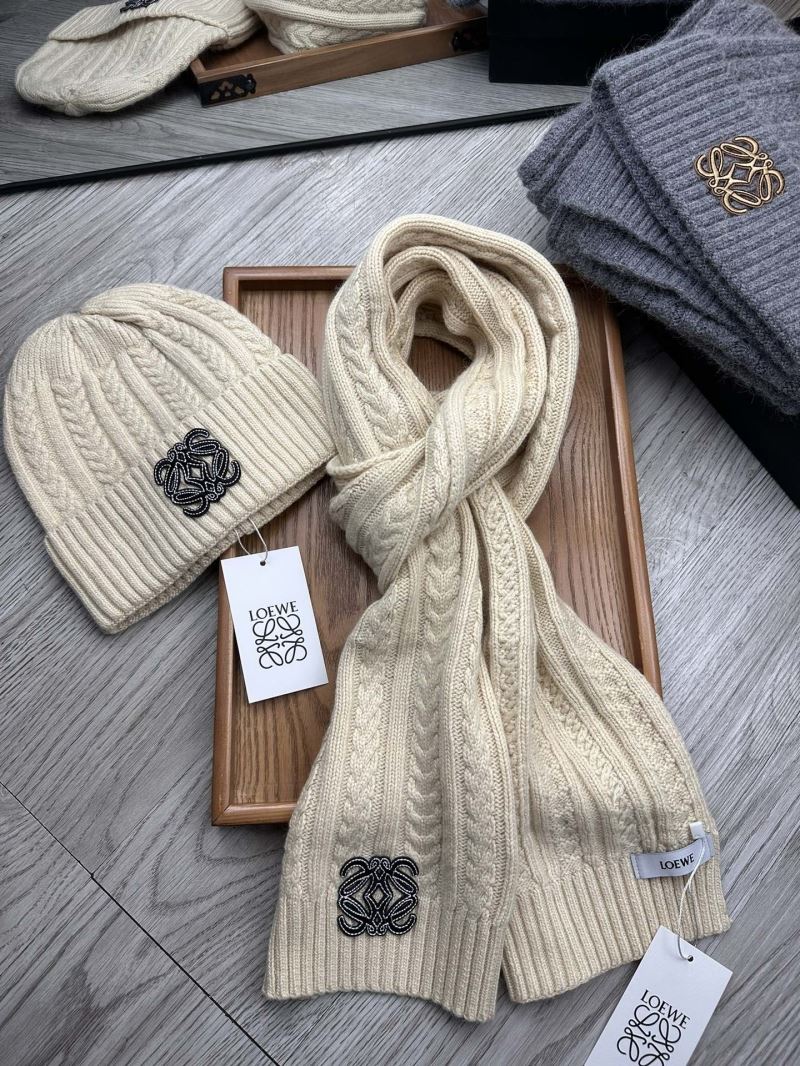 Loewe Caps Scarfs